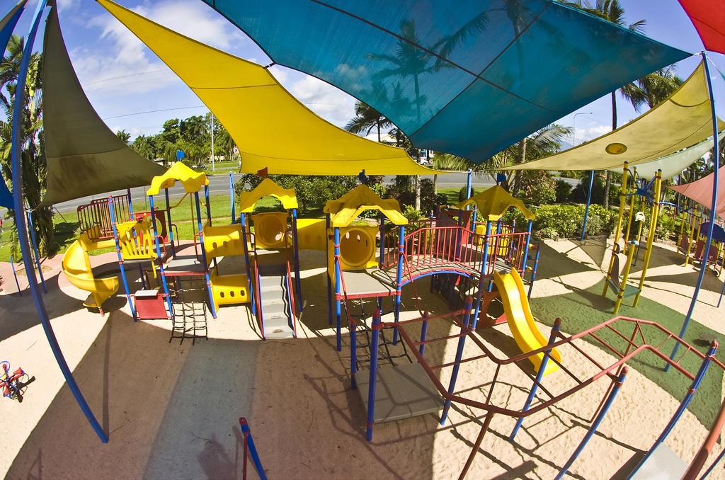 Ingenia Holidays Cairns Coconut Exterior foto Playground at the University of Miami