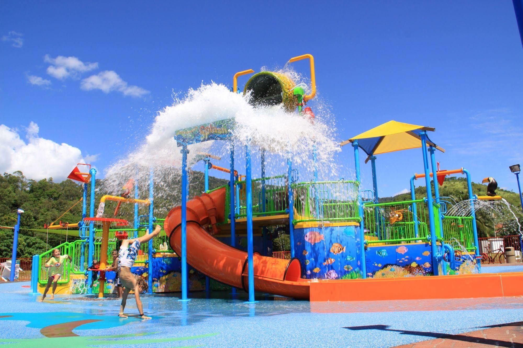 Ingenia Holidays Cairns Coconut Exterior foto Splash Island
