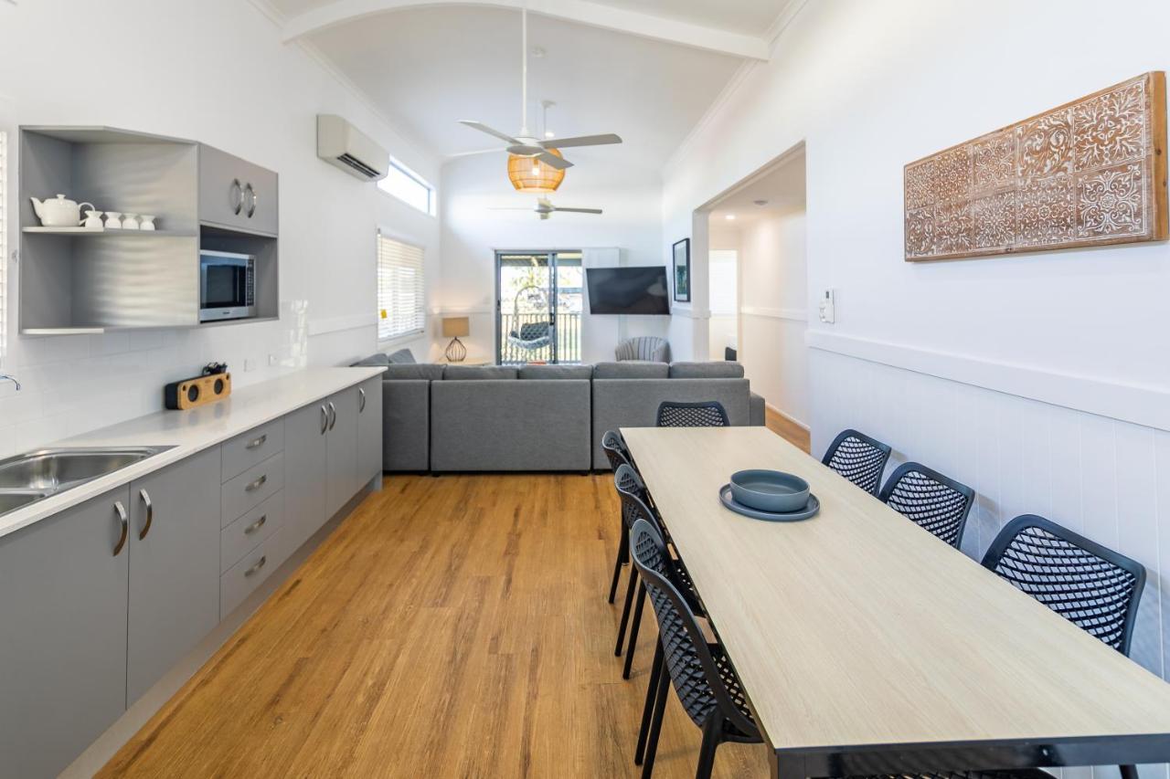 Ingenia Holidays Cairns Coconut Exterior foto A typical apartment at the Village